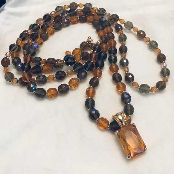 Joan Rivers Vintage Crystal Necklace & Earrings Set - Picture 15 of 16